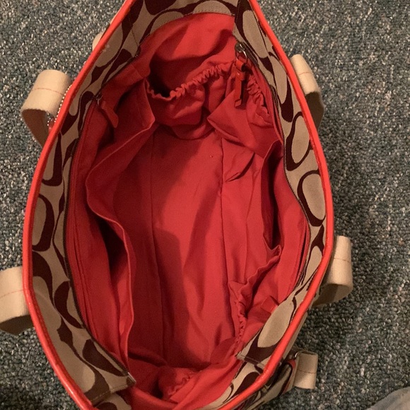 Coach purse with cross body handle - Picture 4 of 7